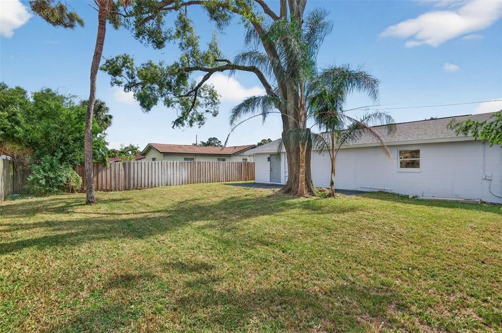 На продажу: $374,900 (3 спален, 2 ванн, 1155 Квадратных фут)