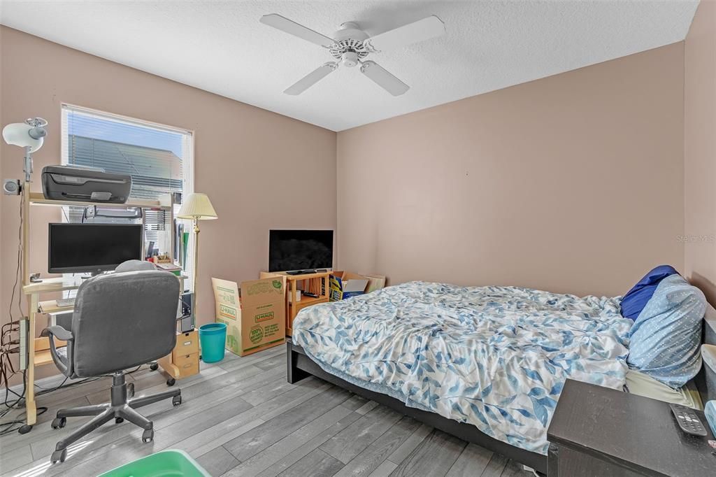 For Sale: $385,000 (3 beds, 2 baths, 1943 Square Feet)