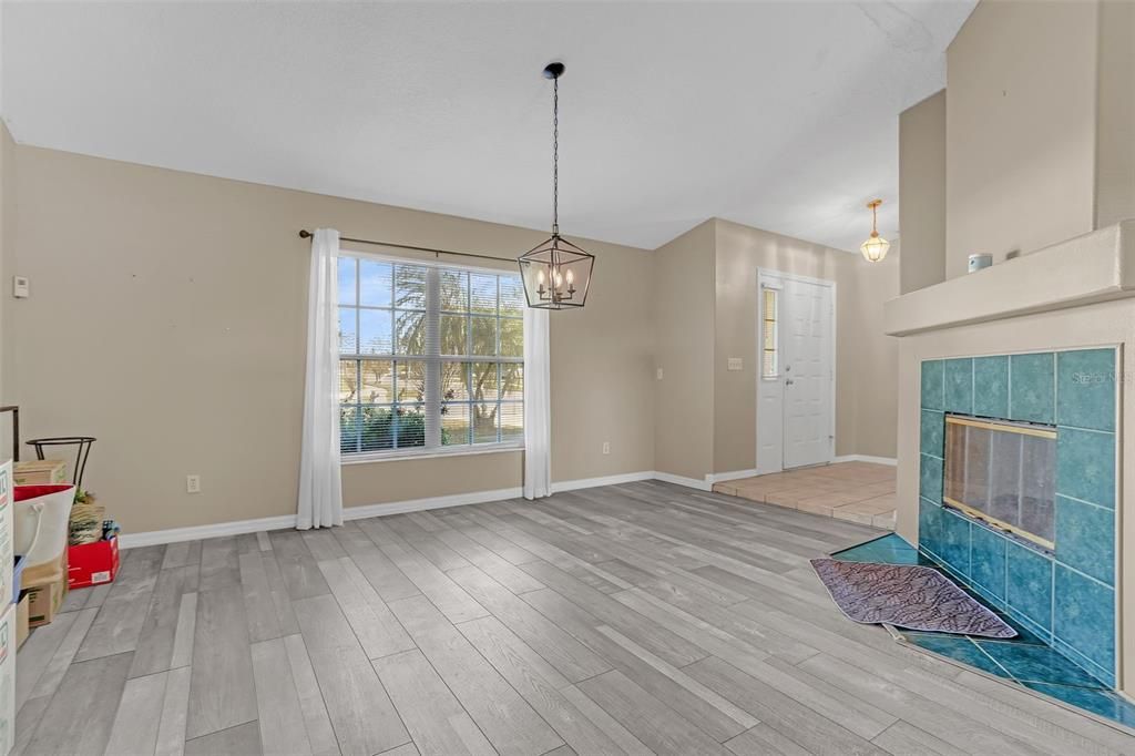 For Sale: $385,000 (3 beds, 2 baths, 1943 Square Feet)