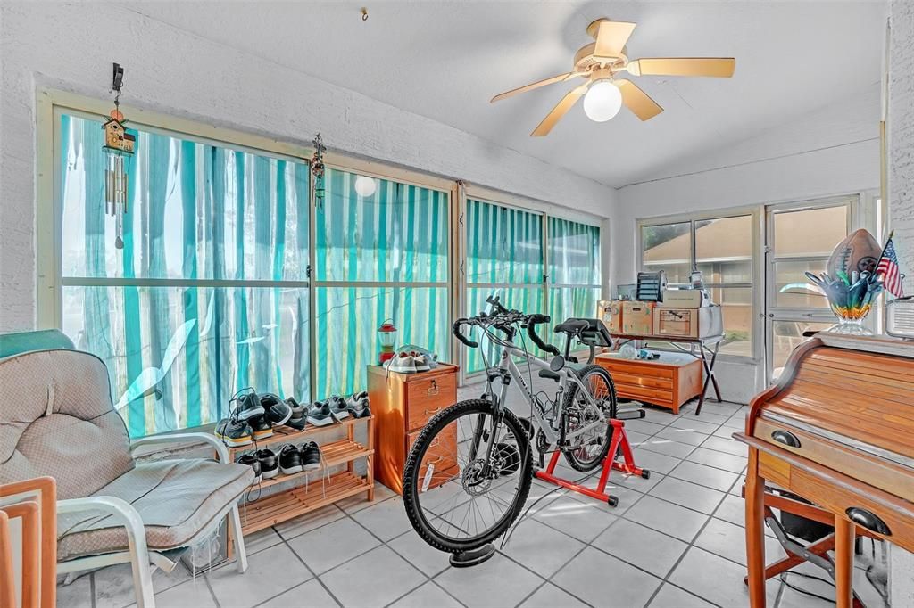 For Sale: $385,000 (3 beds, 2 baths, 1943 Square Feet)