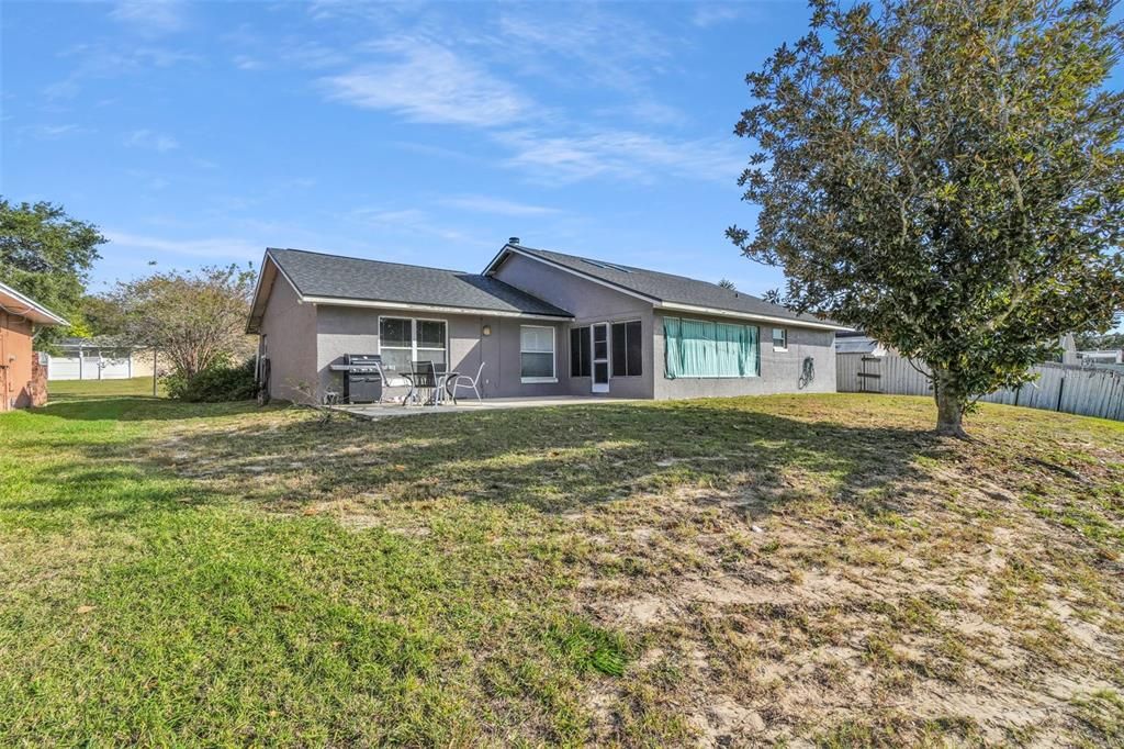 For Sale: $385,000 (3 beds, 2 baths, 1943 Square Feet)