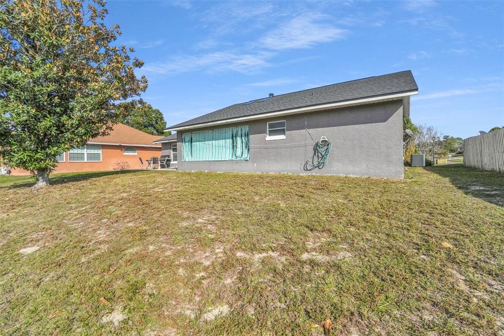 For Sale: $385,000 (3 beds, 2 baths, 1943 Square Feet)