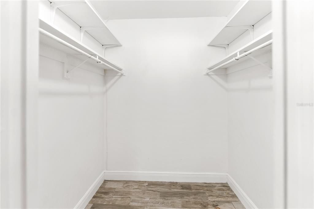 待售: $210,000 (2 贝兹, 2 浴室, 1090 平方英尺)