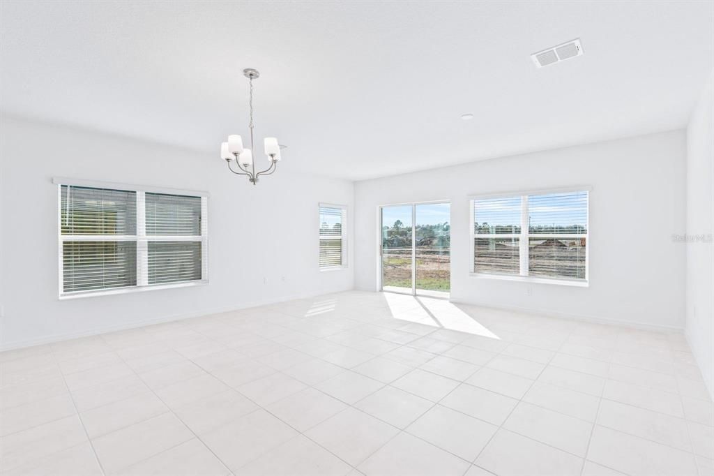 В аренду: $2,250 (3 спален, 2 ванн, 1685 Квадратных фут)