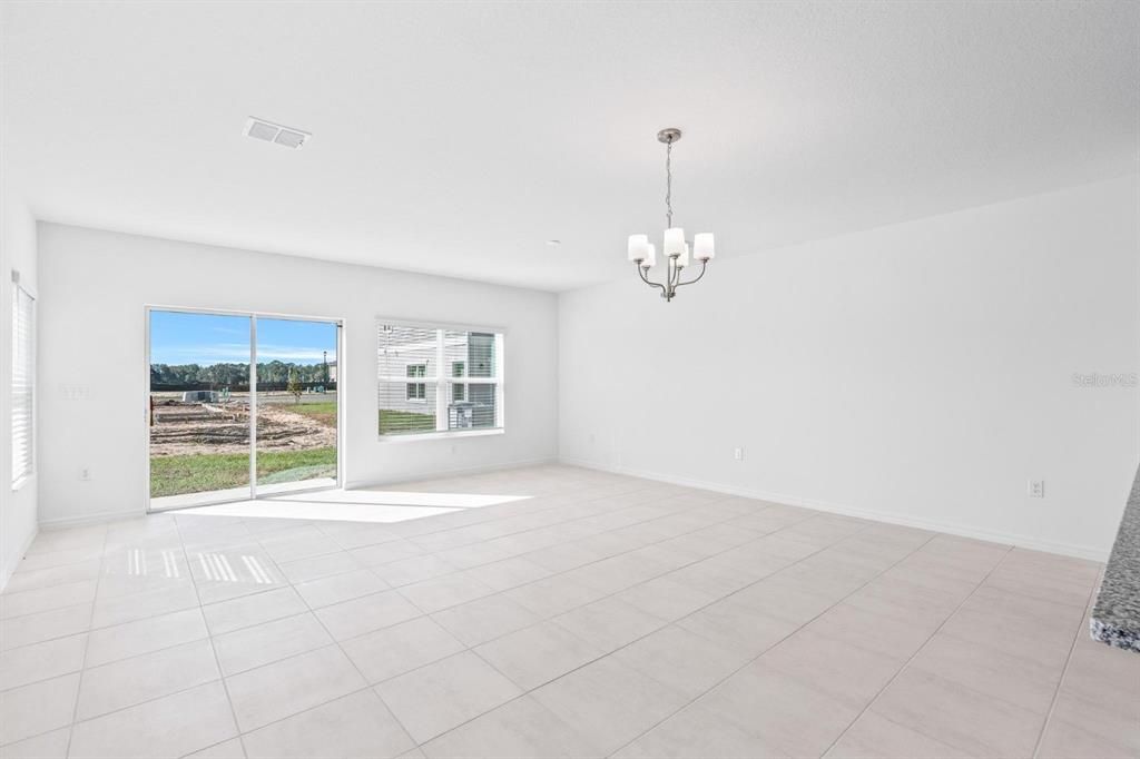 В аренду: $2,250 (3 спален, 2 ванн, 1685 Квадратных фут)