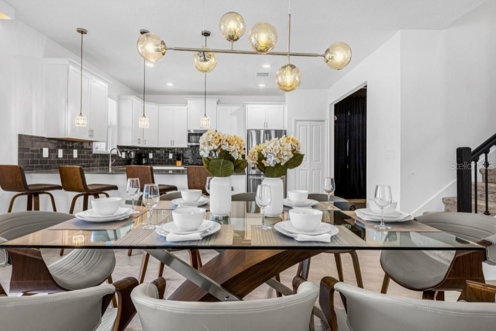 待售: $790,000 (6 贝兹, 6 浴室, 3843 平方英尺)