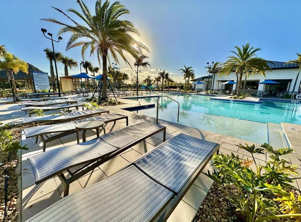 На продажу: $790,000 (6 спален, 6 ванн, 3843 Квадратных фут)