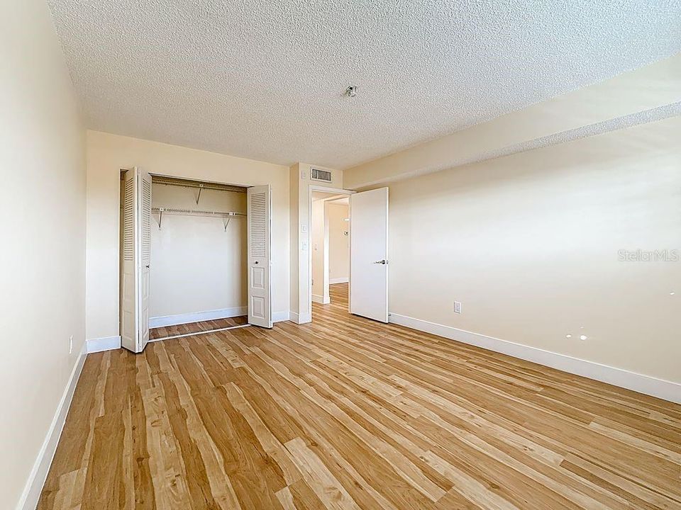 На продажу: $270,000 (2 спален, 2 ванн, 1440 Квадратных фут)