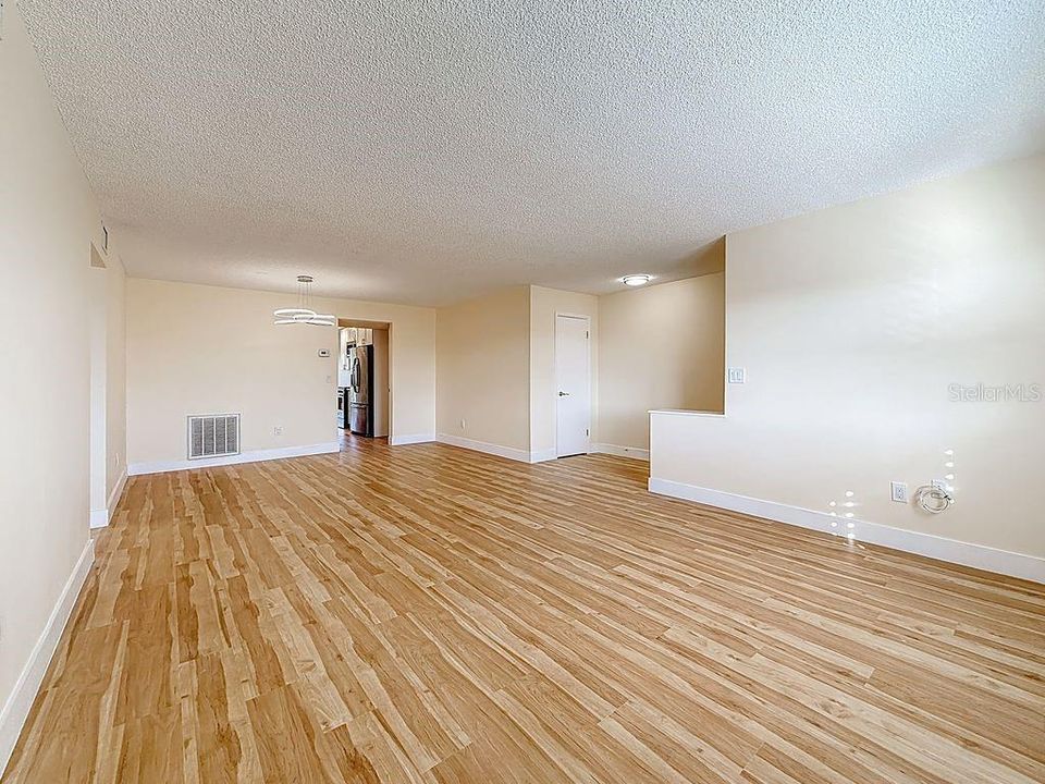 На продажу: $270,000 (2 спален, 2 ванн, 1440 Квадратных фут)