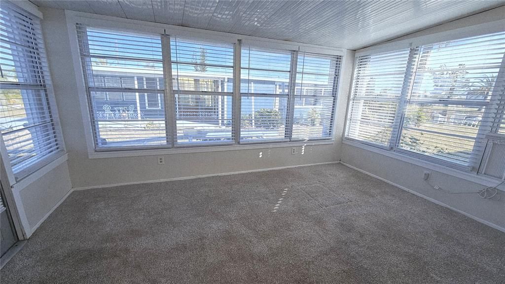 В аренду: $1,225 (2 спален, 2 ванн, 720 Квадратных фут)