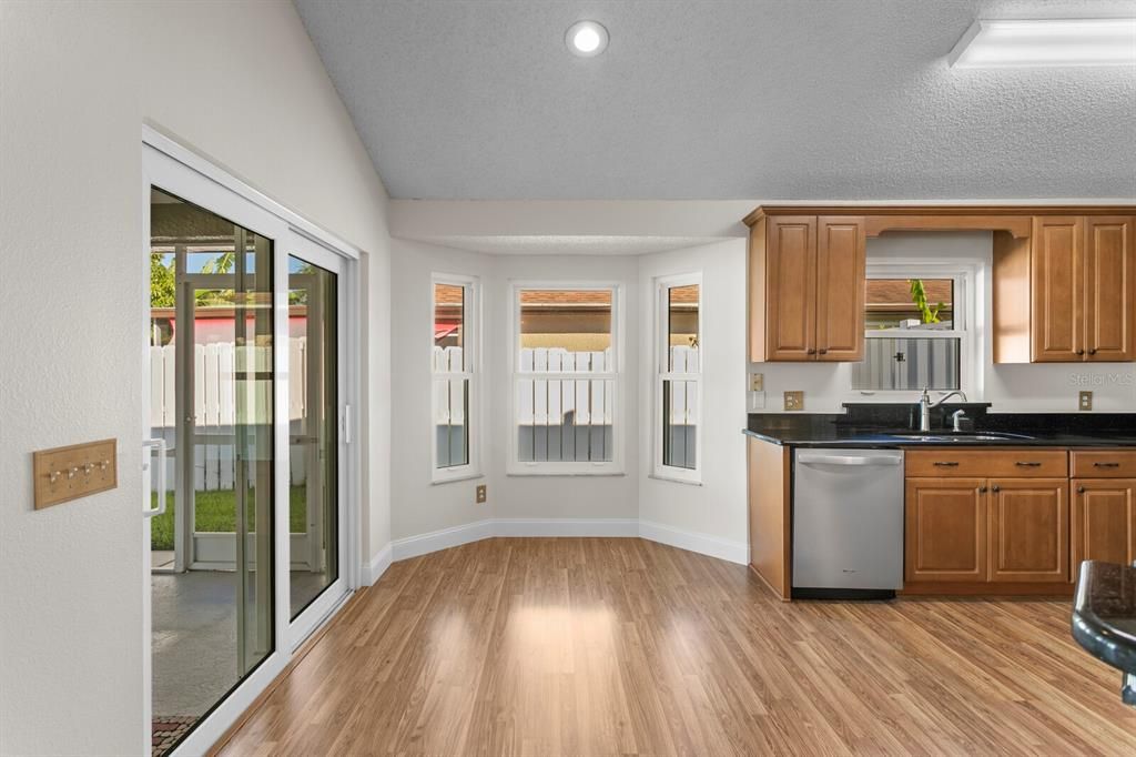 For Sale: $450,000 (3 beds, 2 baths, 1624 Square Feet)