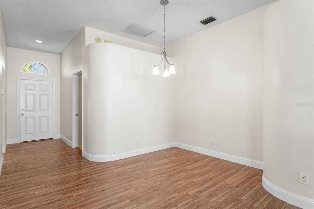 For Sale: $450,000 (3 beds, 2 baths, 1624 Square Feet)