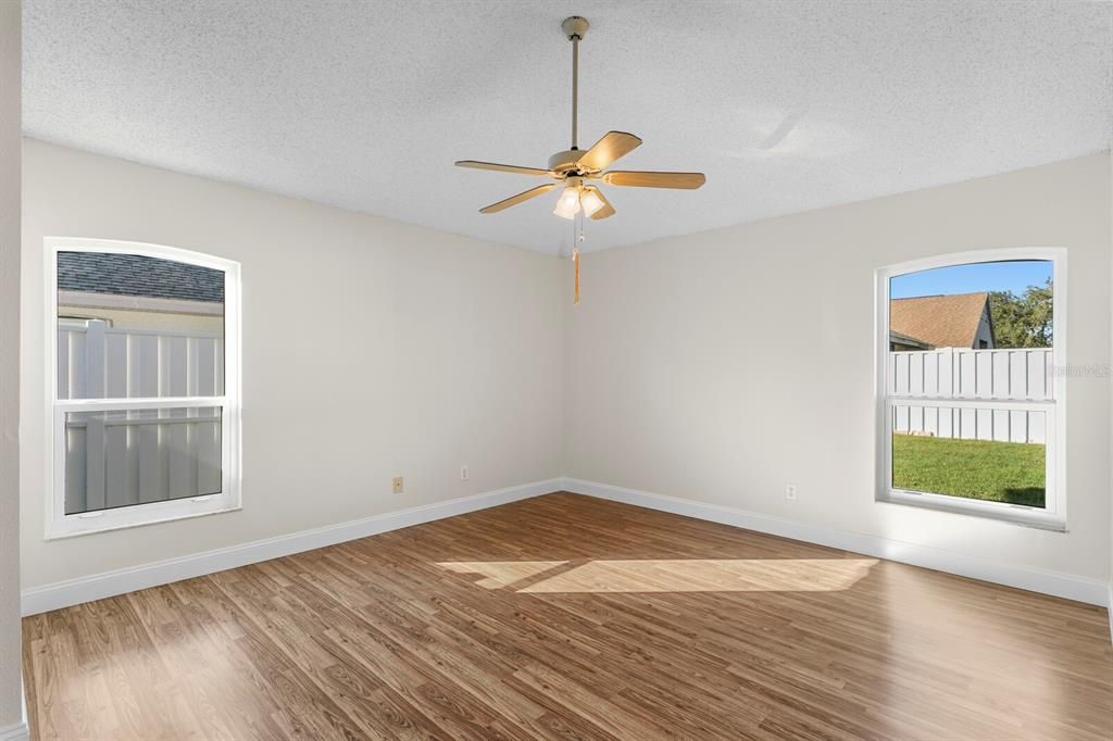 For Sale: $450,000 (3 beds, 2 baths, 1624 Square Feet)