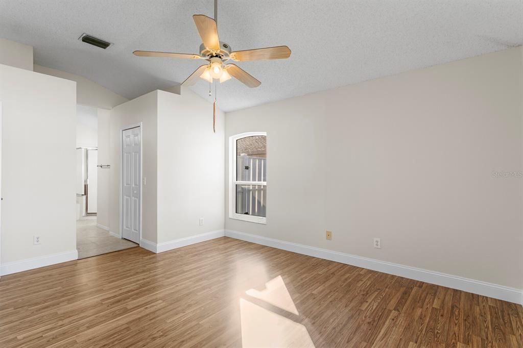 For Sale: $450,000 (3 beds, 2 baths, 1624 Square Feet)