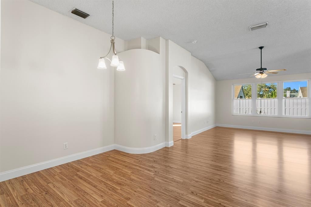 For Sale: $450,000 (3 beds, 2 baths, 1624 Square Feet)