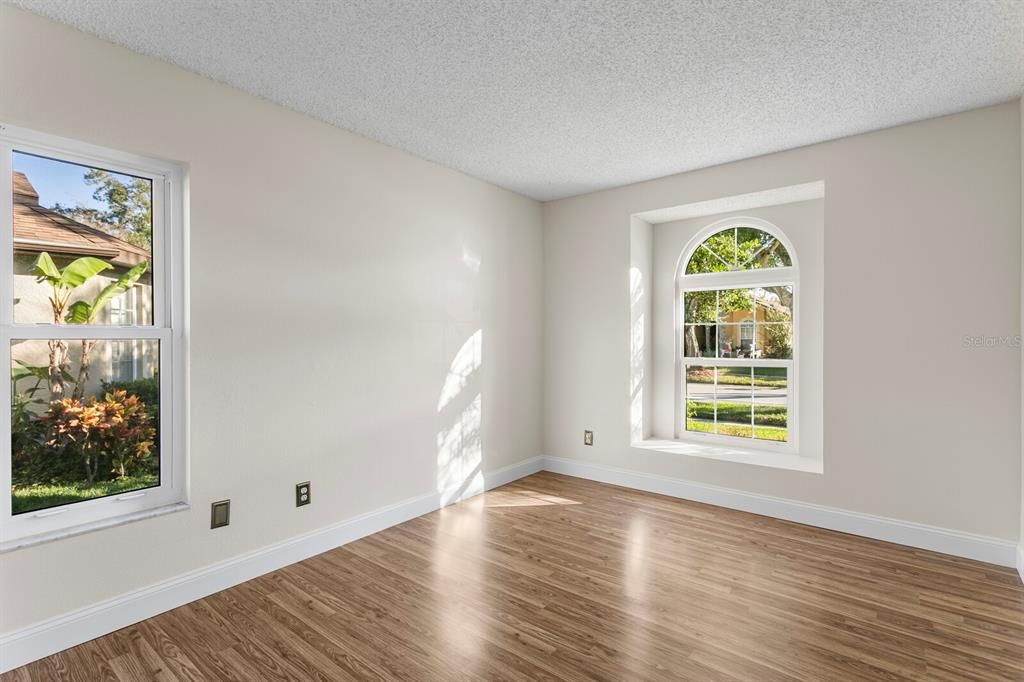 For Sale: $450,000 (3 beds, 2 baths, 1624 Square Feet)