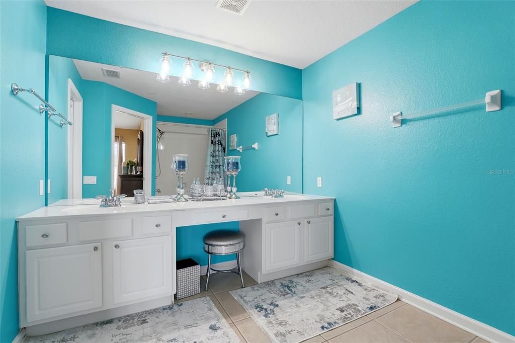 For Sale: $390,000 (3 beds, 2 baths, 1608 Square Feet)