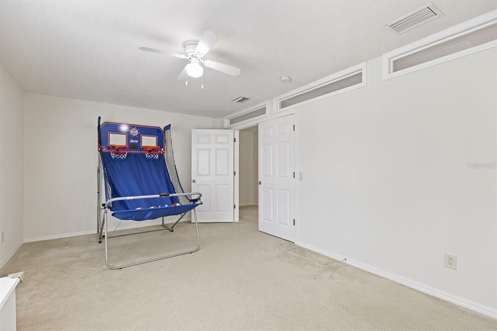 En Venta: $490,000 (4 camas, 2 baños, 2666 Pies cuadrados)