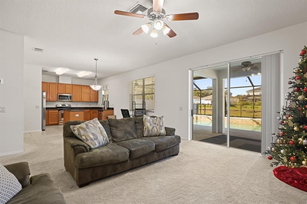 En Venta: $490,000 (4 camas, 2 baños, 2666 Pies cuadrados)