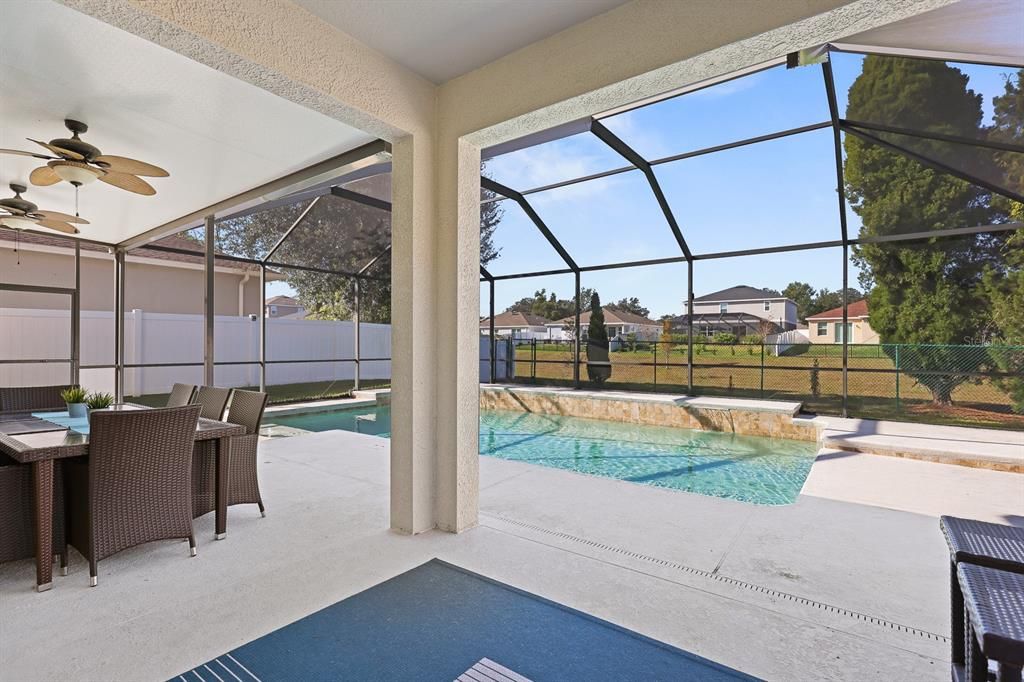 En Venta: $490,000 (4 camas, 2 baños, 2666 Pies cuadrados)