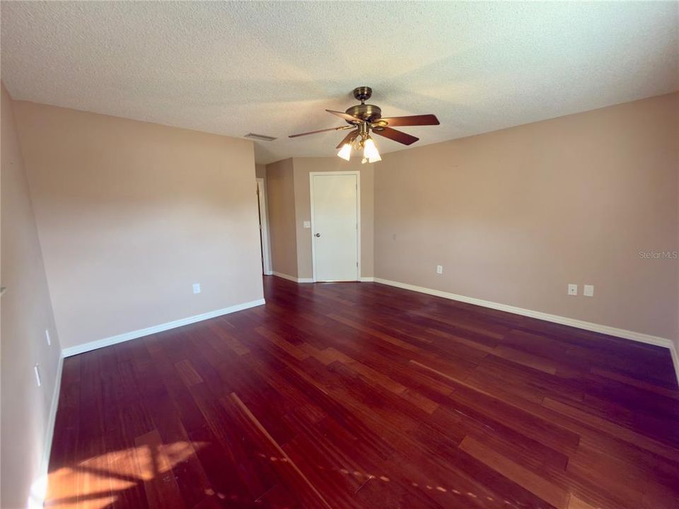 For Rent: $2,149 (2 beds, 2 baths, 1751 Square Feet)
