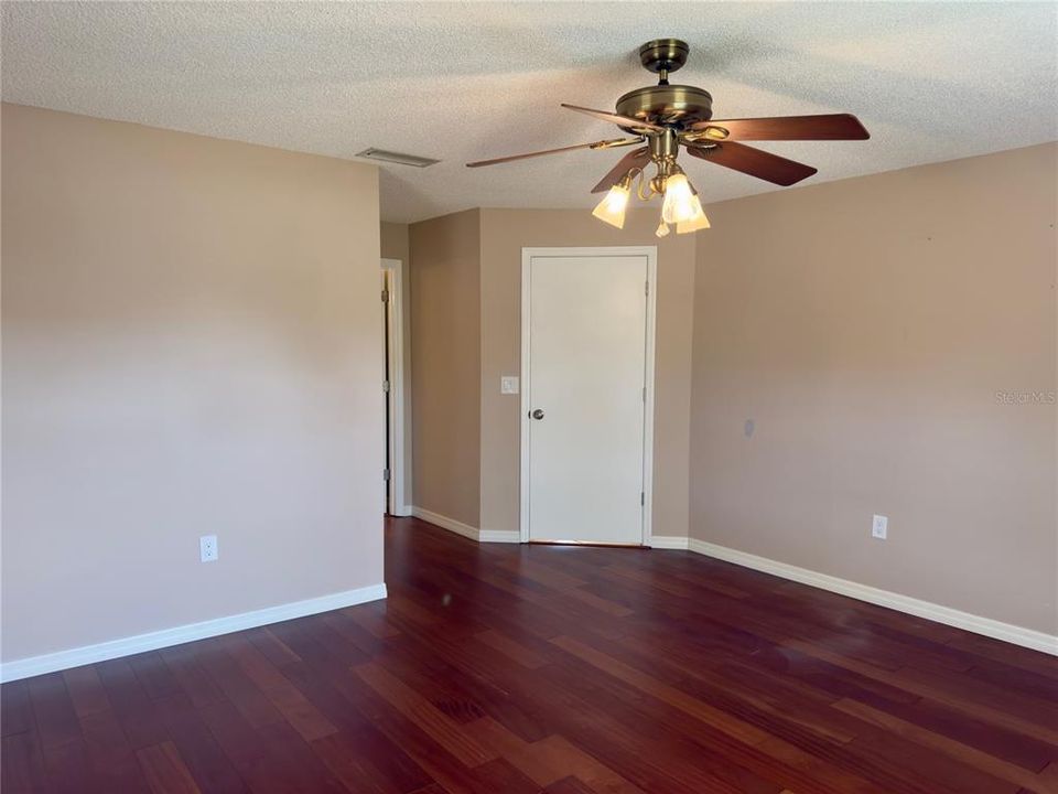 For Rent: $2,149 (2 beds, 2 baths, 1751 Square Feet)