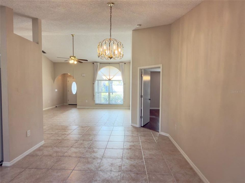 For Rent: $2,149 (2 beds, 2 baths, 1751 Square Feet)