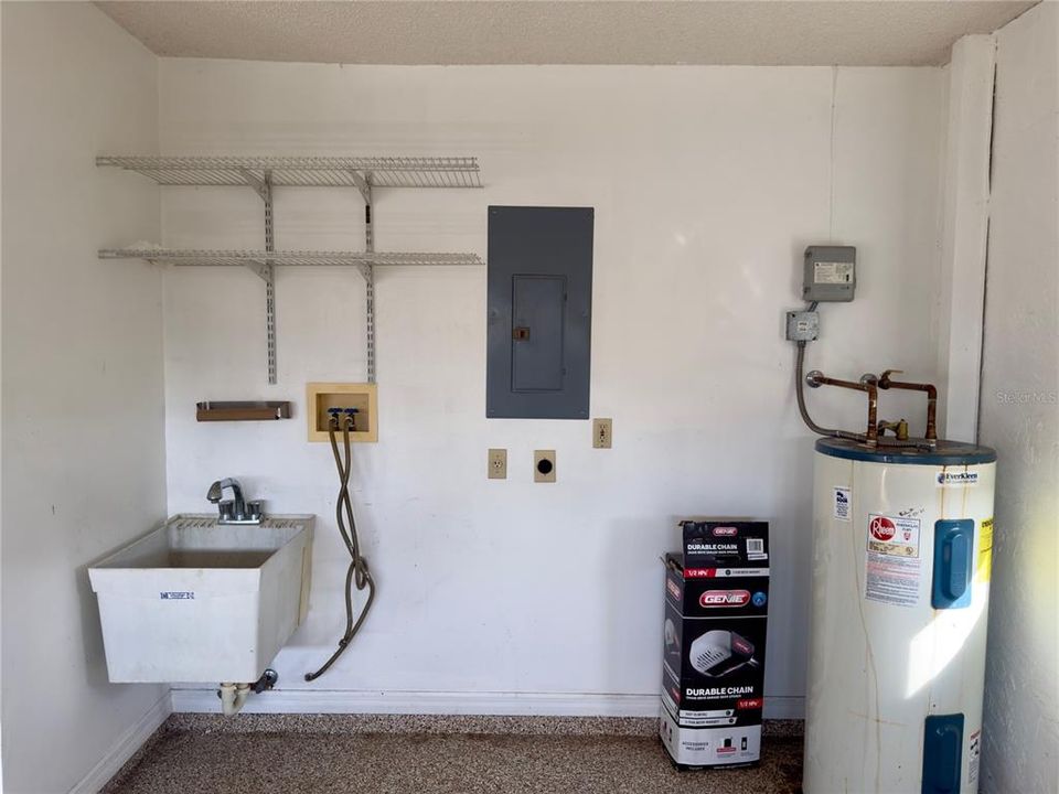 For Rent: $2,149 (2 beds, 2 baths, 1751 Square Feet)