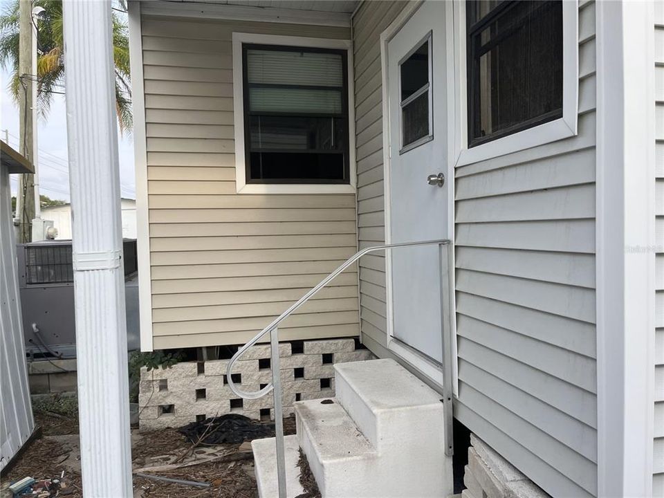 For Sale: $65,000 (1 beds, 1 baths, 628 Square Feet)