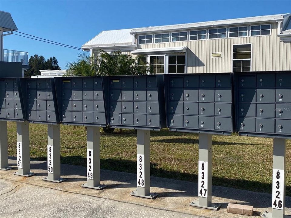 For Sale: $65,000 (1 beds, 1 baths, 628 Square Feet)