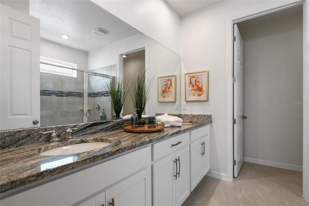 待售: $749,000 (7 贝兹, 6 浴室, 3533 平方英尺)