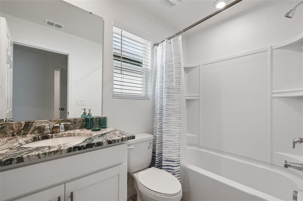 待售: $749,000 (7 贝兹, 6 浴室, 3533 平方英尺)