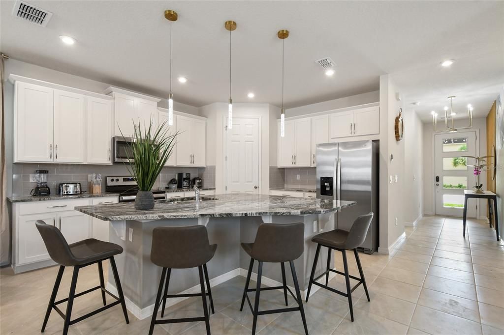 待售: $749,000 (7 贝兹, 6 浴室, 3533 平方英尺)