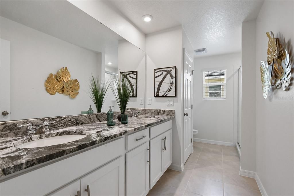 待售: $749,000 (7 贝兹, 6 浴室, 3533 平方英尺)