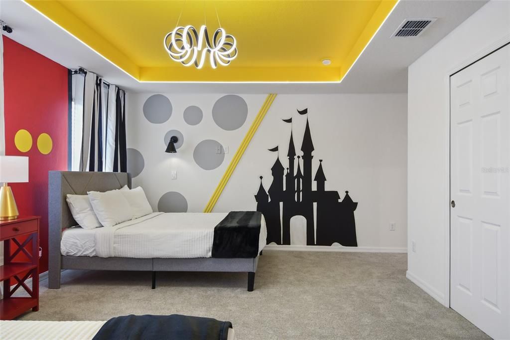 待售: $749,000 (7 贝兹, 6 浴室, 3533 平方英尺)