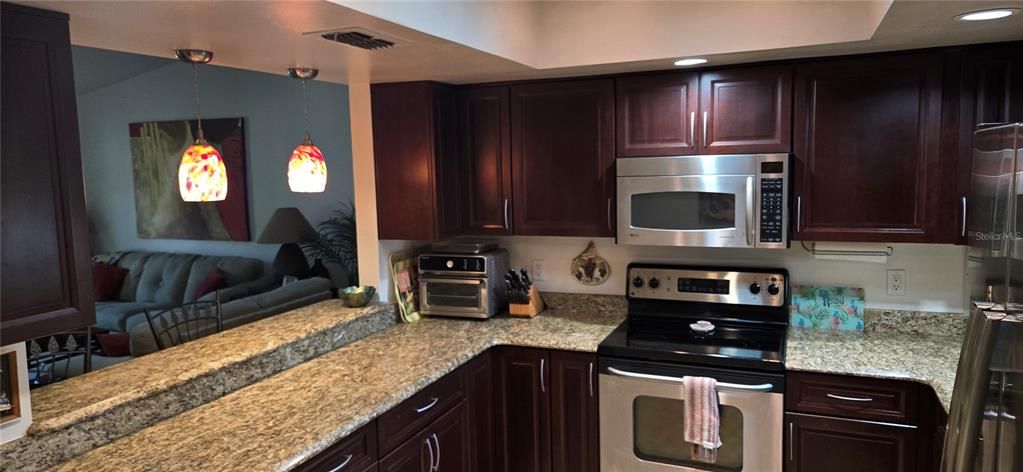 На продажу: $409,000 (3 спален, 2 ванн, 1414 Квадратных фут)