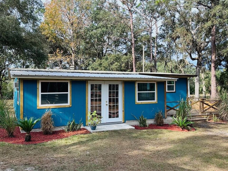 For Sale: $189,900 (1 beds, 1 baths, 1236 Square Feet)