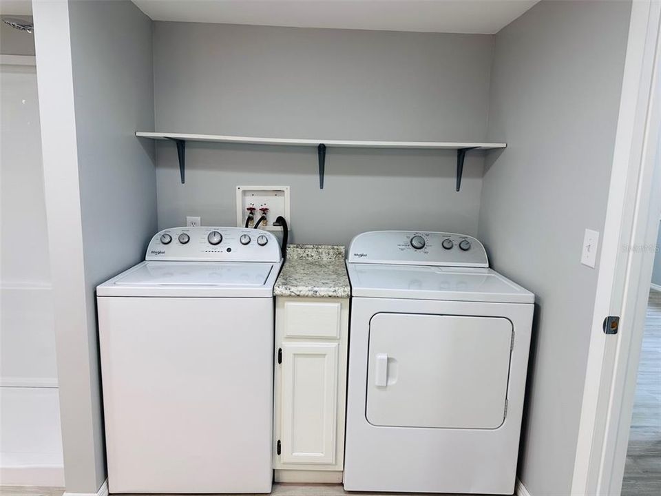 For Sale: $189,900 (1 beds, 1 baths, 1236 Square Feet)