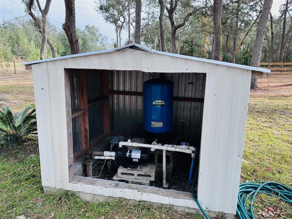 For Sale: $189,900 (1 beds, 1 baths, 1236 Square Feet)