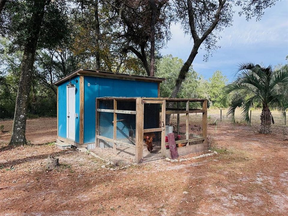 For Sale: $189,900 (1 beds, 1 baths, 1236 Square Feet)