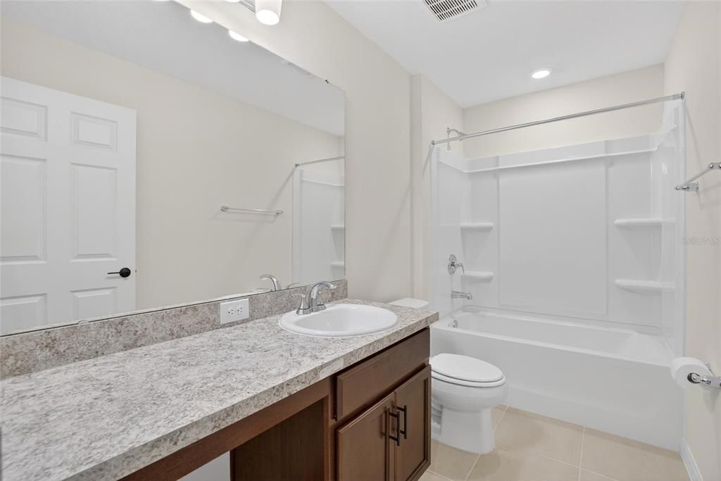 For Sale: $350,000 (3 beds, 2 baths, 1363 Square Feet)