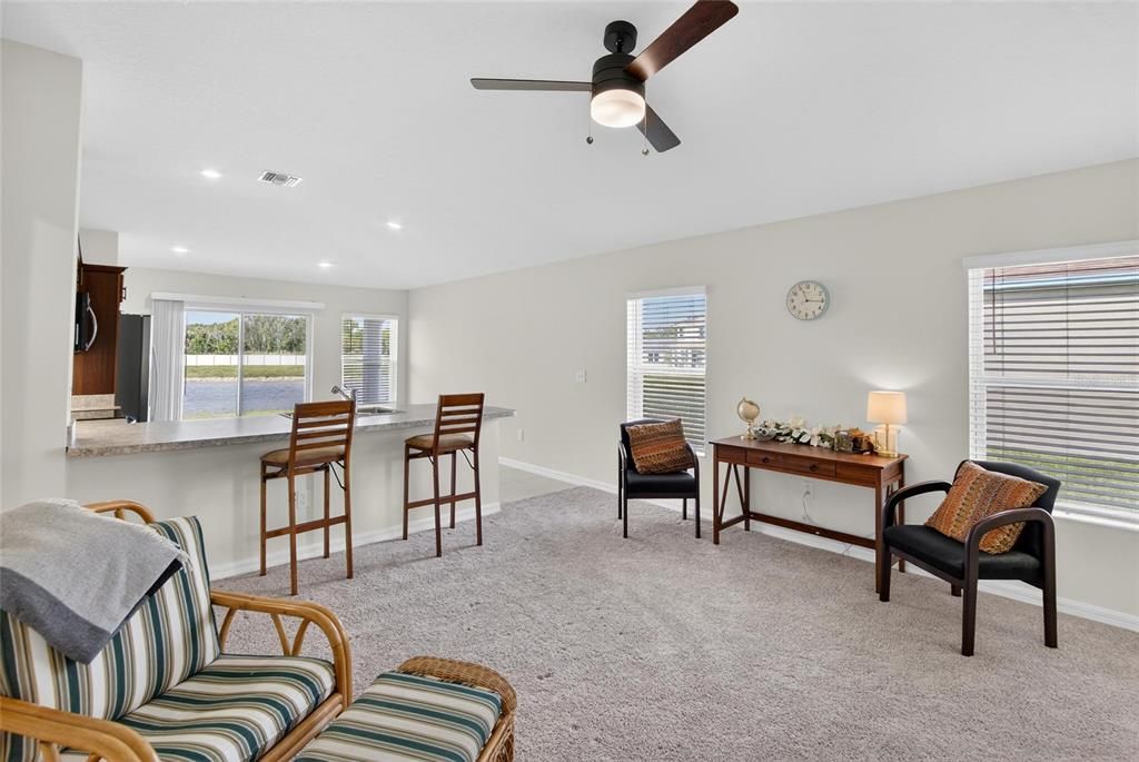 For Sale: $350,000 (3 beds, 2 baths, 1363 Square Feet)