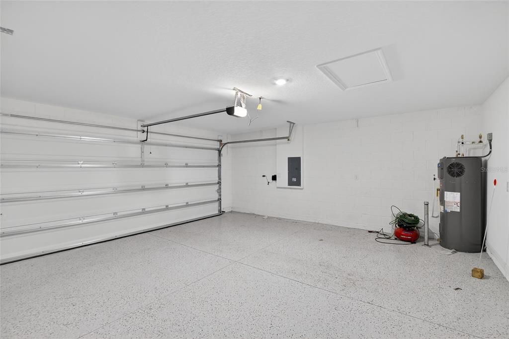 For Sale: $350,000 (3 beds, 2 baths, 1363 Square Feet)