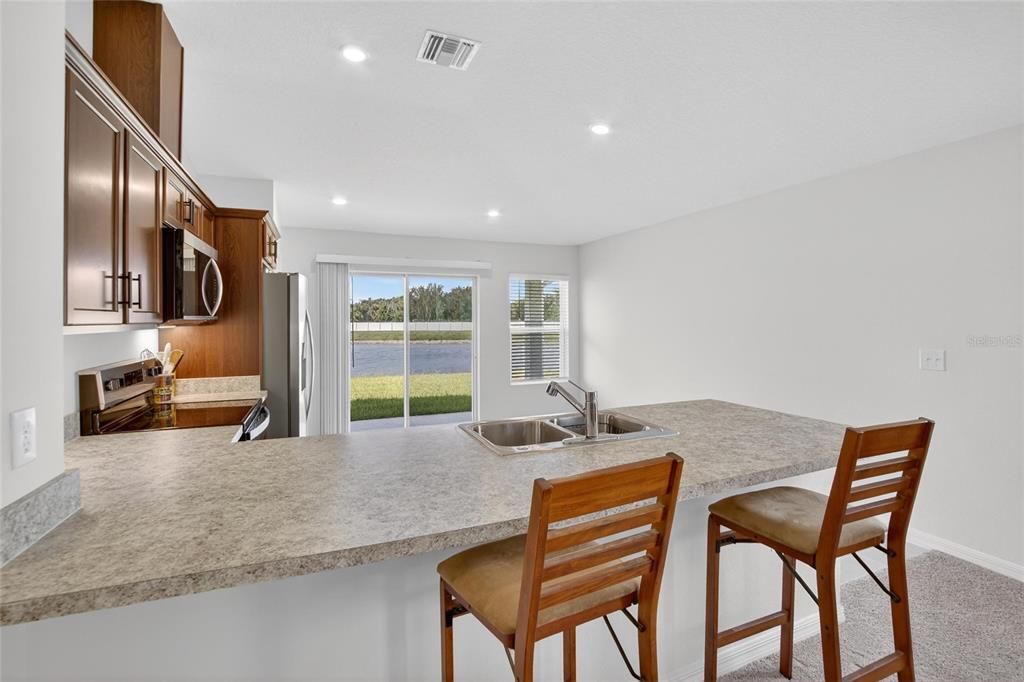 For Sale: $350,000 (3 beds, 2 baths, 1363 Square Feet)