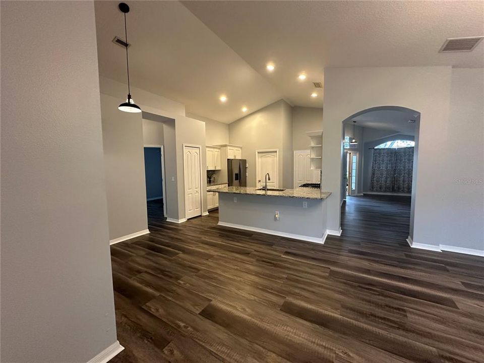 В аренду: $3,000 (3 спален, 2 ванн, 1720 Квадратных фут)