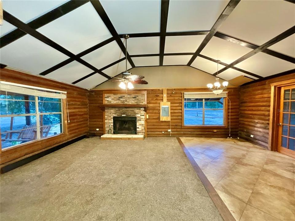 待售: $299,900 (2 贝兹, 2 浴室, 969 平方英尺)