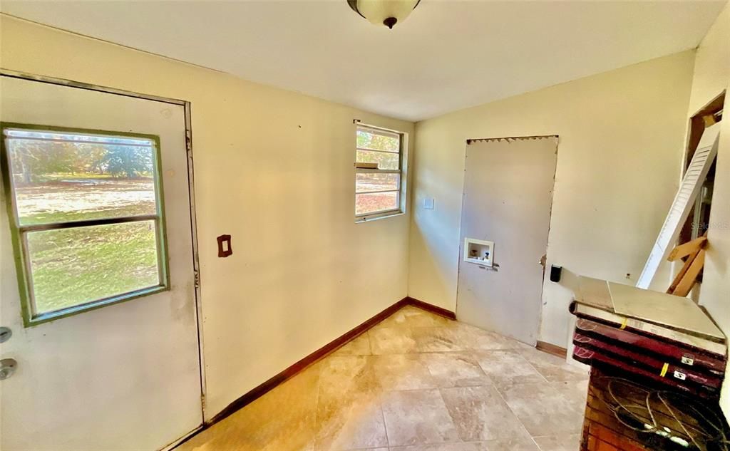 待售: $299,900 (2 贝兹, 2 浴室, 969 平方英尺)