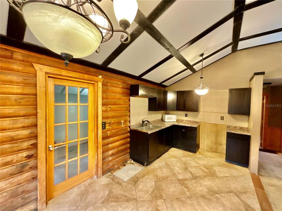 待售: $299,900 (2 贝兹, 2 浴室, 969 平方英尺)