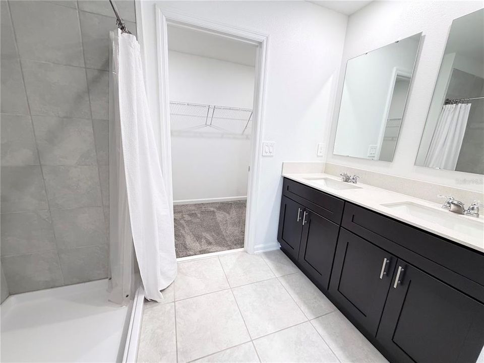 出租: $2,200 (4 贝兹, 2 浴室, 1879 平方英尺)