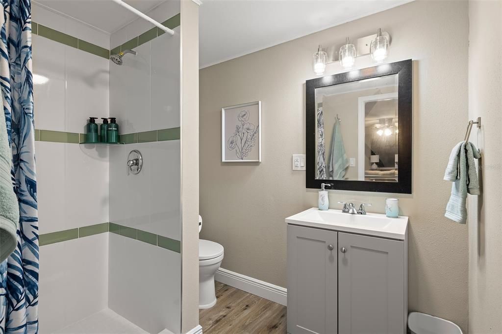 На продажу: $999,999 (6 спален, 5 ванн, 3416 Квадратных фут)